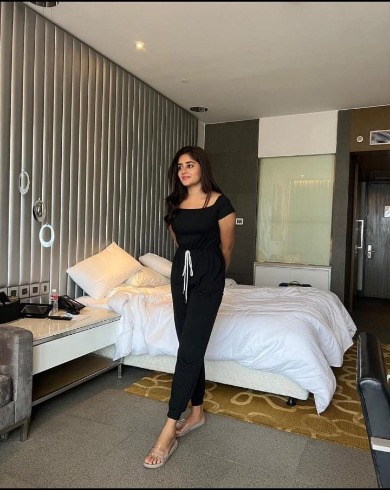 Independent Call Girls in Shangri-La Hotel