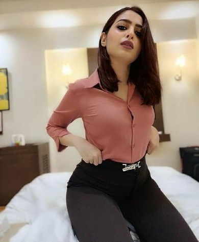 Call Girls in Shangri-La Hotel